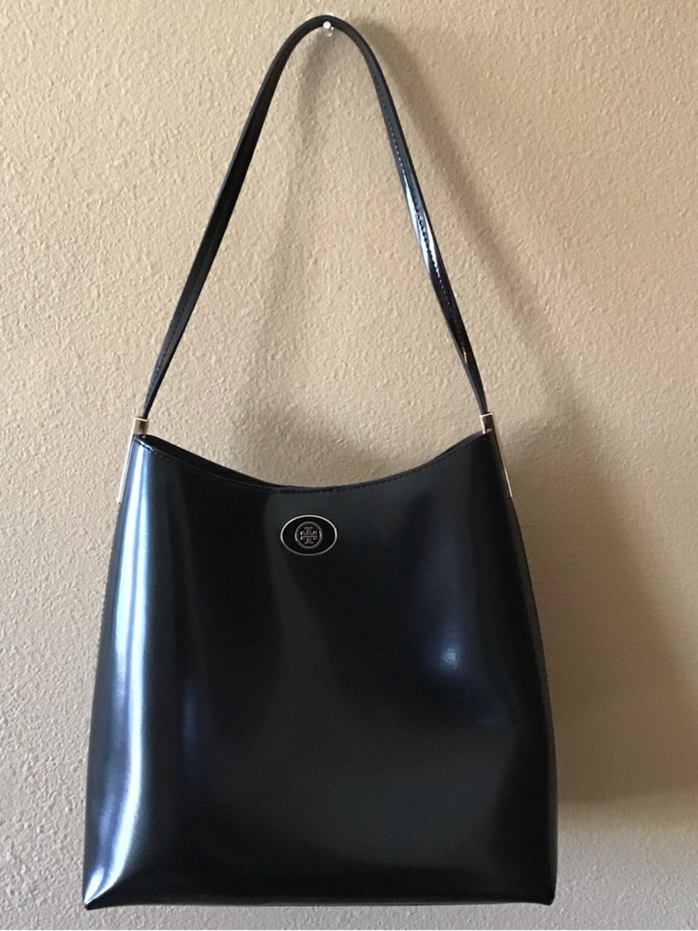 Tory Burch Robinson Spazzolato Black Handbag - Picture 2 of 8